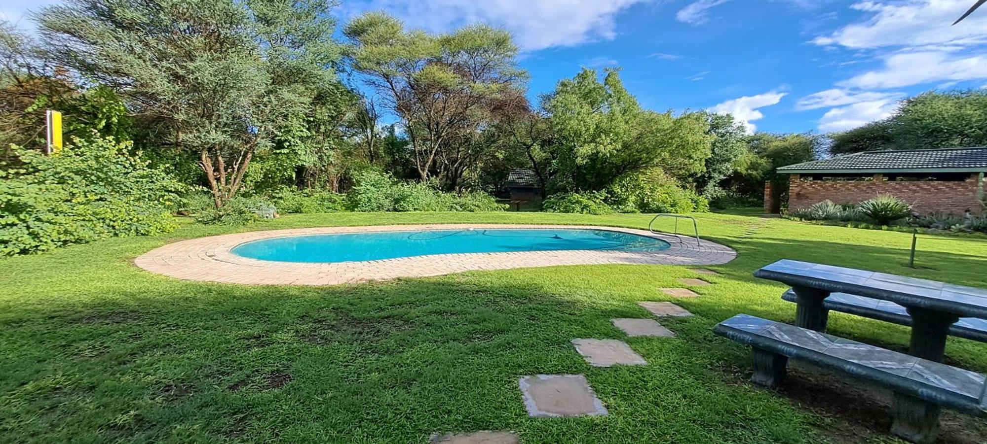Woodlands Stop Over And Lodge Francistown Bagian luar foto