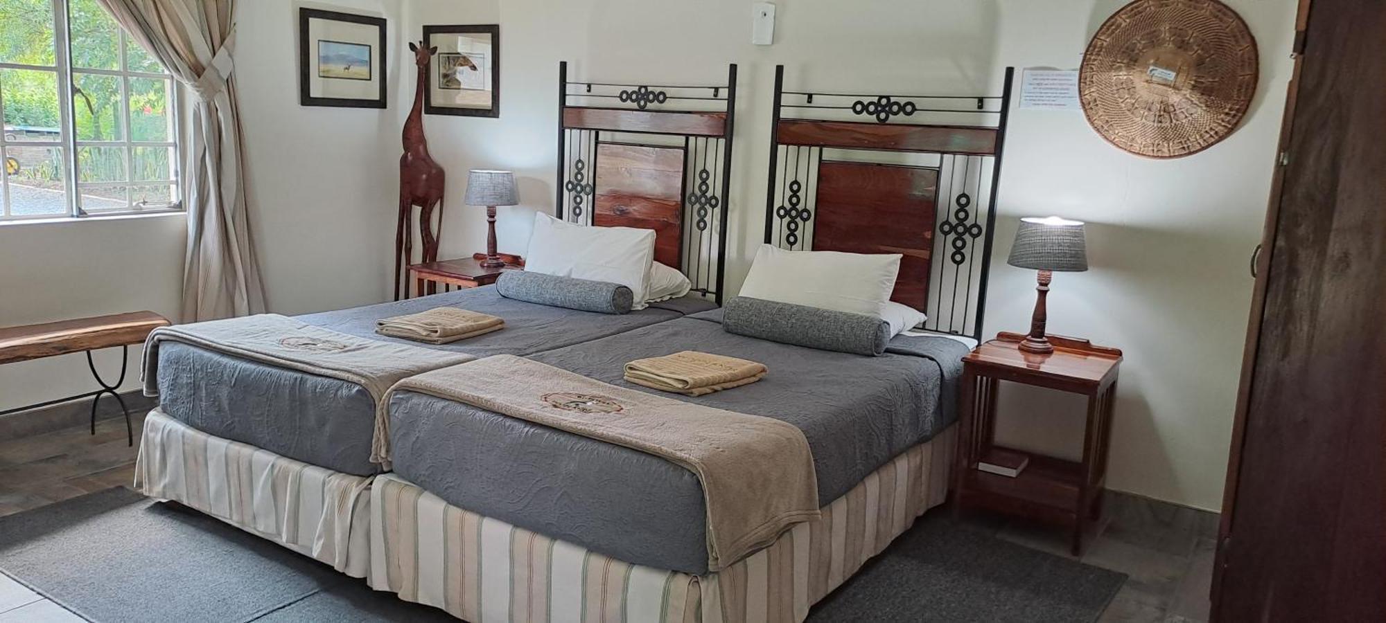 Woodlands Stop Over And Lodge Francistown Bagian luar foto