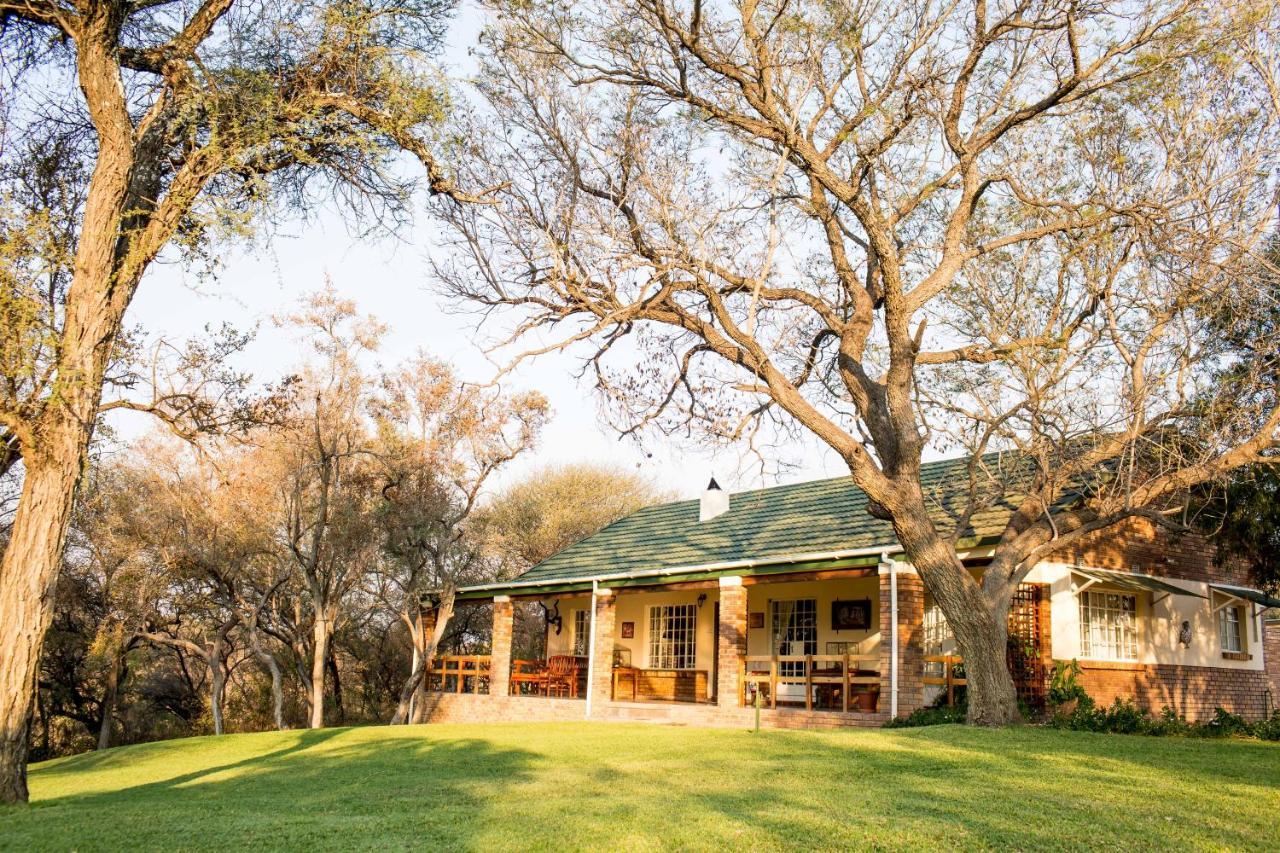 Woodlands Stop Over And Lodge Francistown Bagian luar foto
