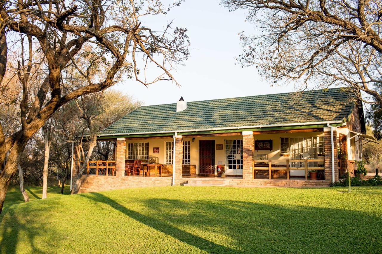 Woodlands Stop Over And Lodge Francistown Bagian luar foto