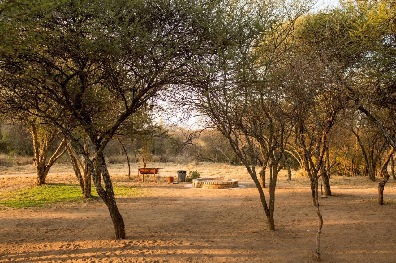 Woodlands Stop Over And Lodge Francistown Bagian luar foto